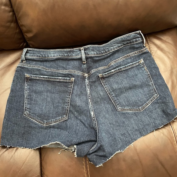 Express midi shorts - Picture 2 of 3